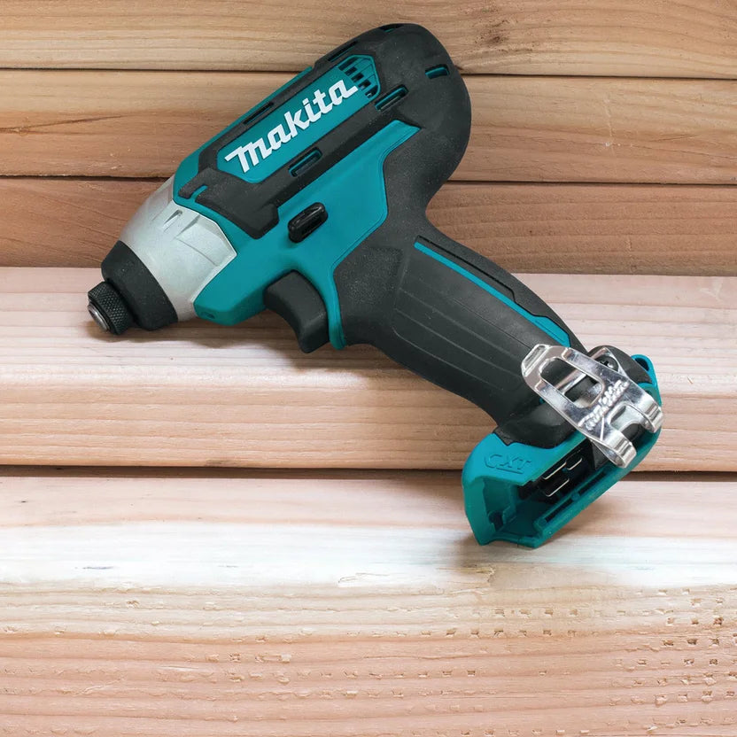 Combo Makita CLX228 12V - maletín de transporte
